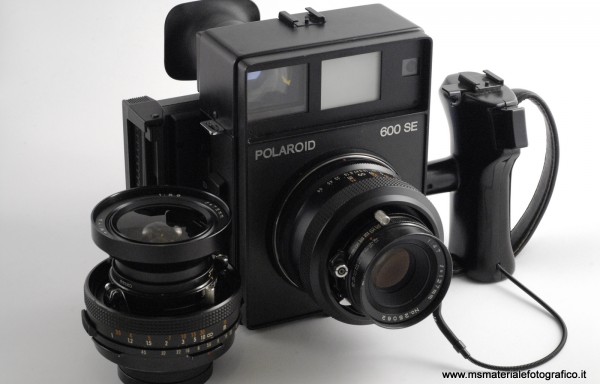 Fotocamera Polaroid 600 SE + Obiettivo Mamiya 75mm f/5,6 + Obiettivo Mamiya 127mm f/4,7