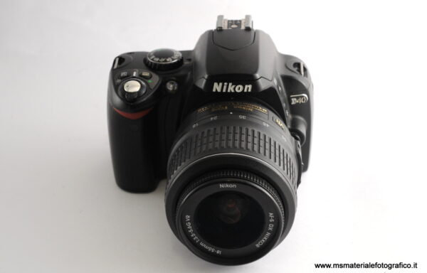 Kit Fotocamera Nikon D40 + Obiettivo 18-55mm (17.000 scatti)