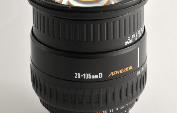 Obiettivo Sigma Aspherical 28-105mm f/2.8-4 per Nikon Auto Focus