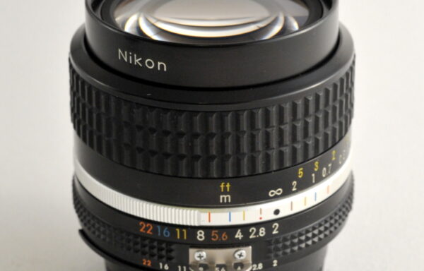 Obiettivo Nikkor AI-S 24mm f/2