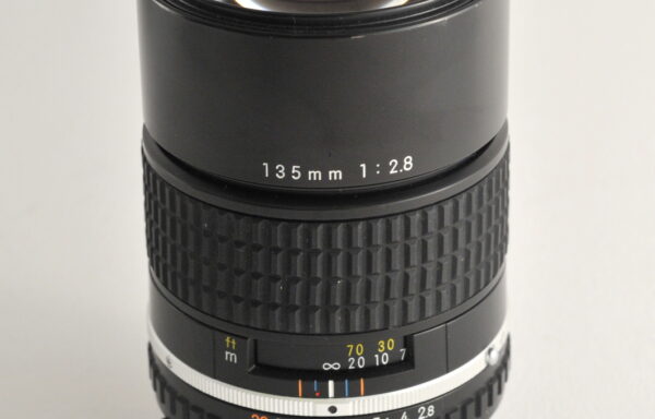 Obiettivo Nikon Series E 135mm f/2.8