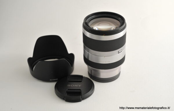 Obiettivo Sony E 18-200mm f/3.5-6.3