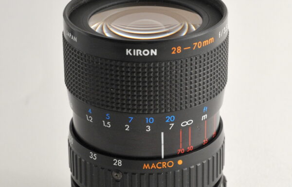 Obiettivo Kiron 28-70mm f/3.5-4.5 Macro per Minolta