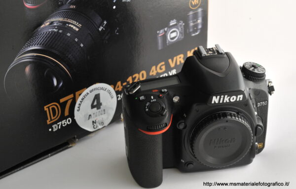 Fotocamera Nikon D750 (solo corpo)