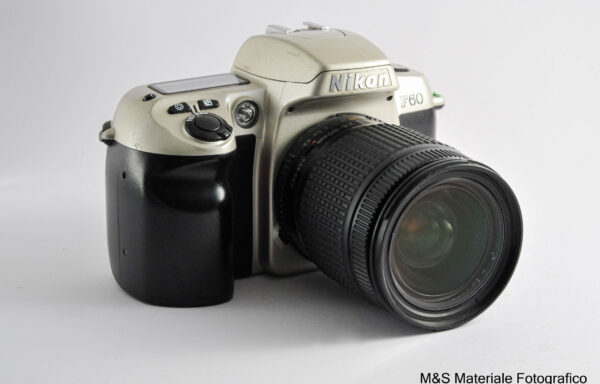 Kit Fotocamera Nikon F60 con Obiettivo Nikkor AF 28-80mm f/3.5-5.6 D