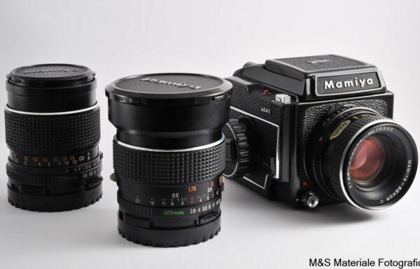 Kit Fotocamera Mamiya M645 con Obiettivo 80mm f/2.8, 150mm f/3.5, 45mm f/2.8 