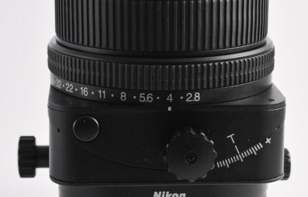 Obiettivo Nikkor PC 85mm f/2.8 D 