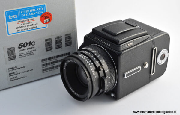 Kit Fotocamera Hassleblad 501c con Obiettivo Carl Zeiss Planar 80mm f/2.8 C