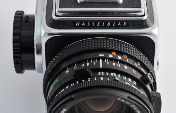 Kit Fotocamera Hasselblad 500 C/M con Obiettivo Planar 80mm f/2.8 CF