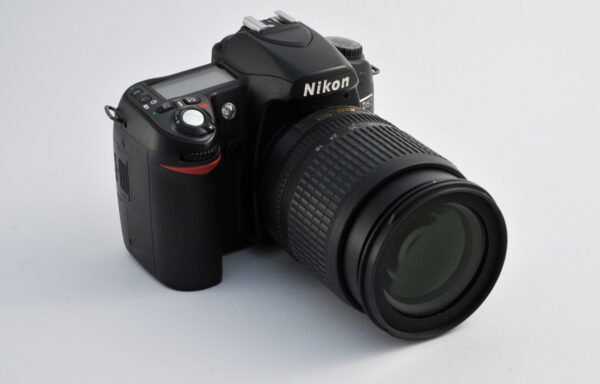 Kit Fotocamera Nikon D80 con Obiettivo Nikkor AF-S 18-105mm f/3.5-5.6 G