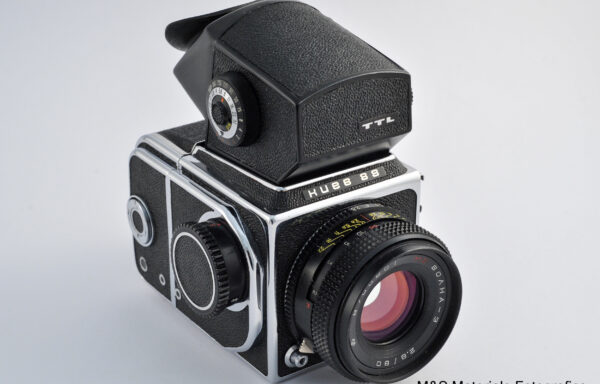 Kit Fotocamera Kiev 88 con Obiettivo Volna-3 80mm f/2.8