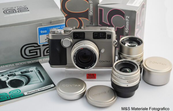 Kit Fotocamera Contax G2 con Planar 45mm f/2, Biogon 28mm f/2.8 e Sonnar 90mm f/2.8