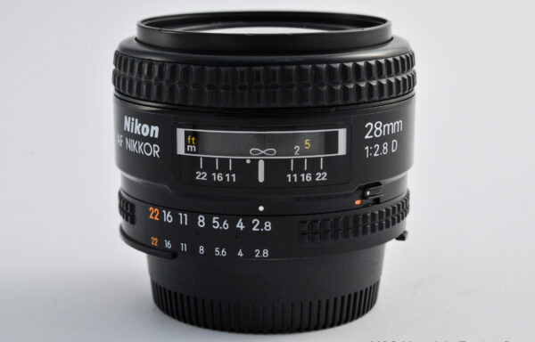 Obiettivo Nikon AF Nikkor 28mm f/2.8D