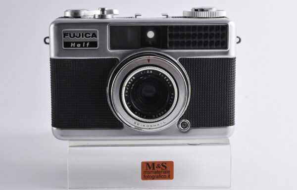 Fotocamera Fujica Half con Obiettivo 28mm f/2.8