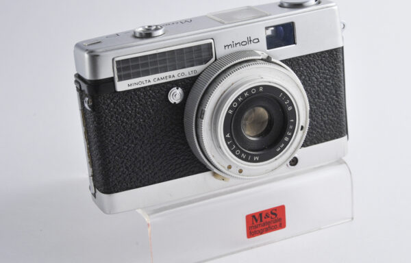 Fotocamera Minoltina – P con Obiettivo 38mm f/2.8